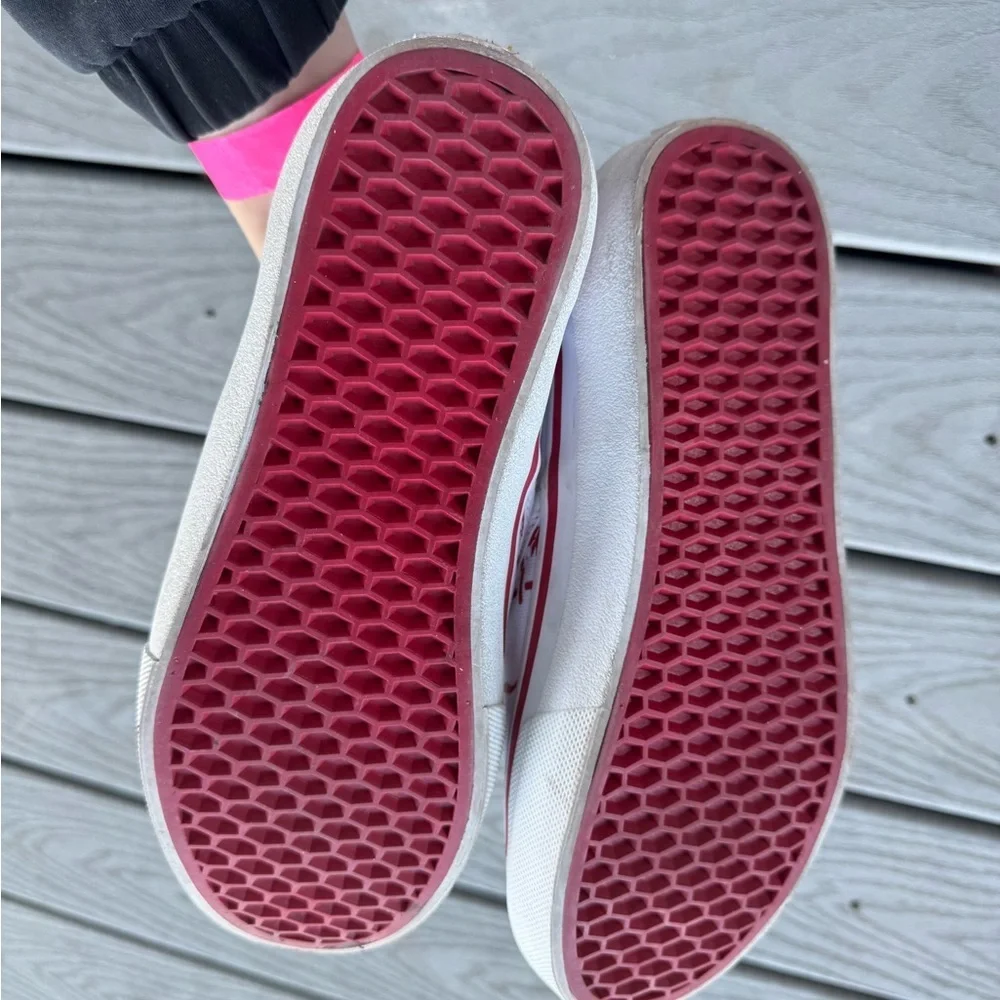 In-N-Out Burger Slip On Sneakers White Red Palm Print Size 7 men/8.5 women